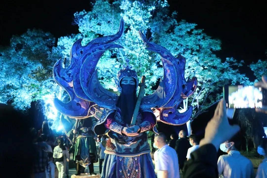 湖北省部分重点中学2024届高三第二次联考(六校联考)高三语文试卷